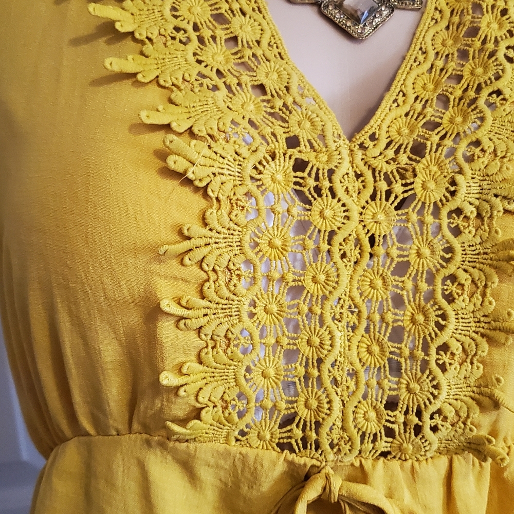 Ladies blouse - Picture 4 of 4